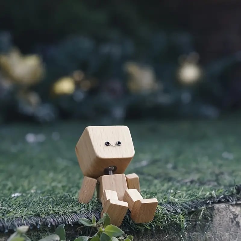 🔥Charming Little Wooden Figure That Sways with 12PCS Magnetic Expressions